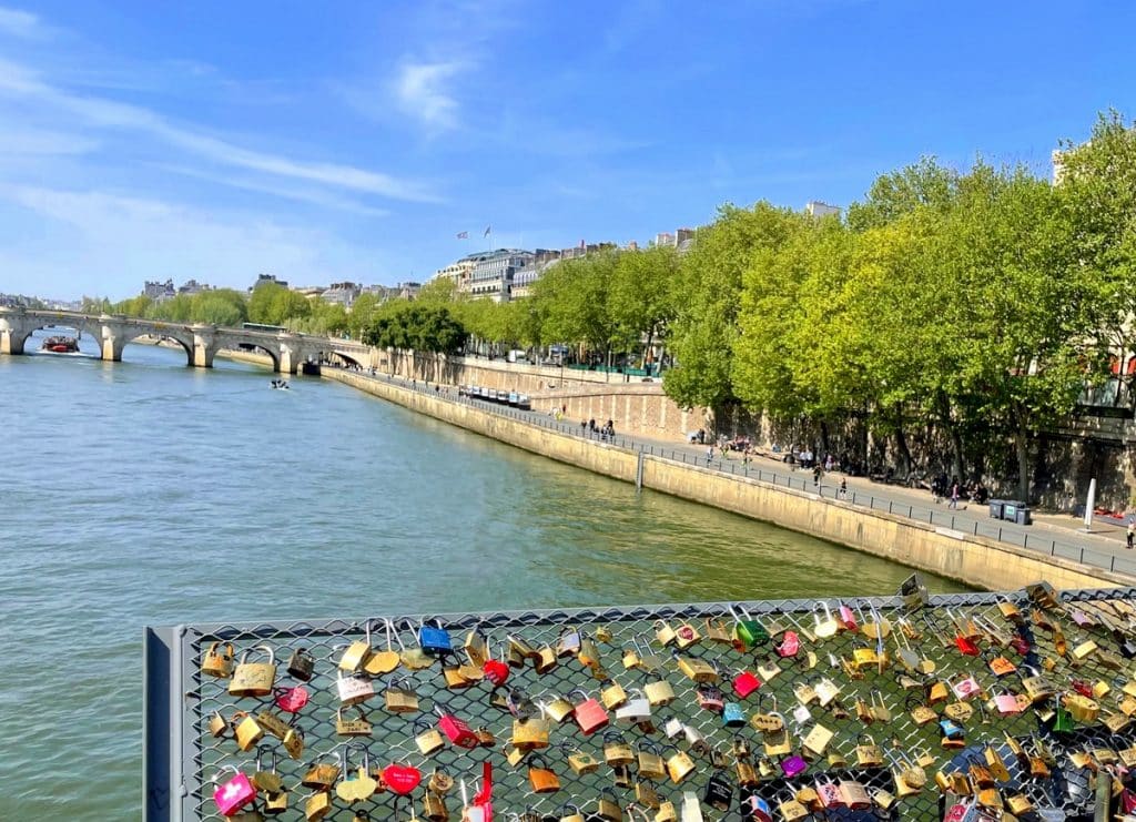 ACCORD Paris, la Seine, ses ponts et ses passerelles: le Pont Mirabeau