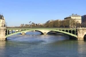 Adult French course in Paris at ACCORD
