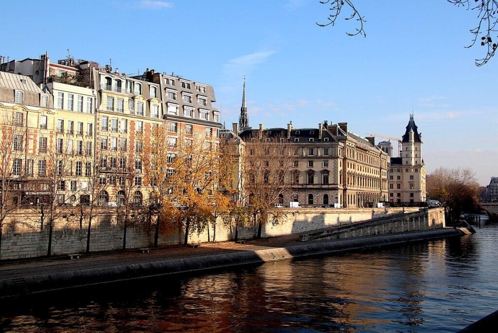 School language stays in France, in Paris