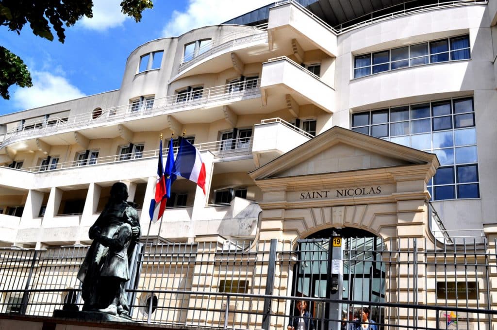 Full Immersion French language program for juniors aged 14-17