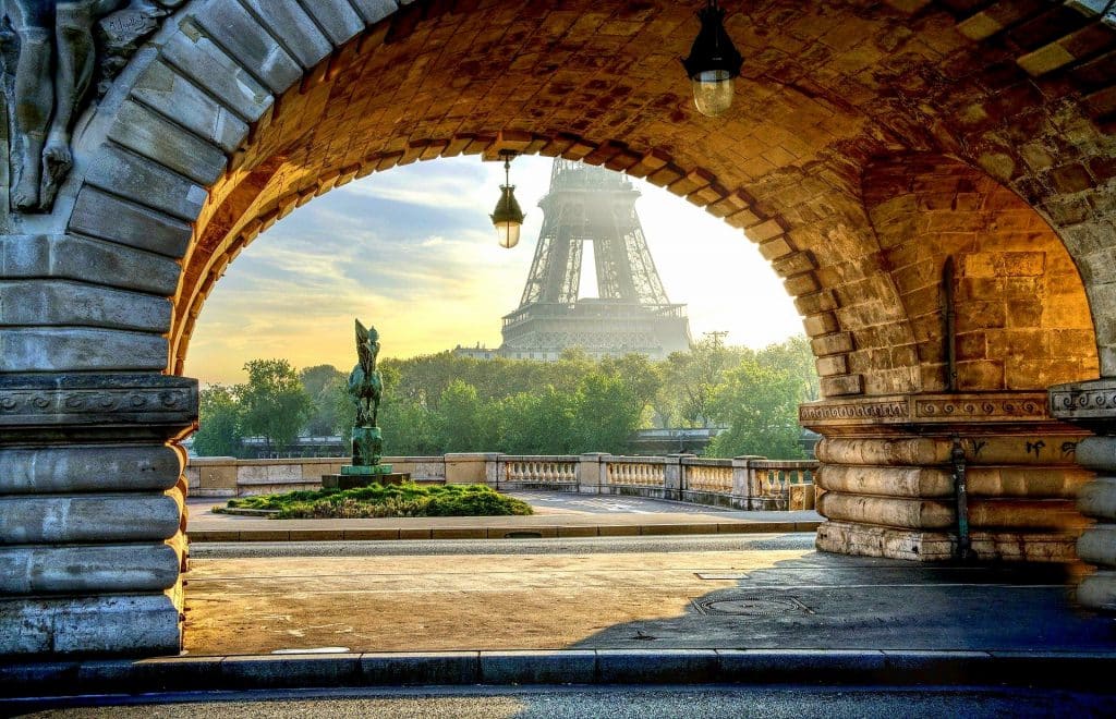 Enjoy the perfect environment to study French